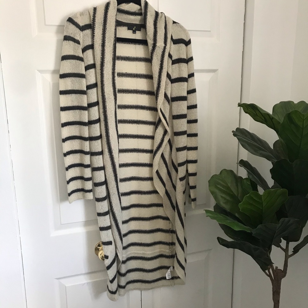 G21 Long Sweater Size Medium